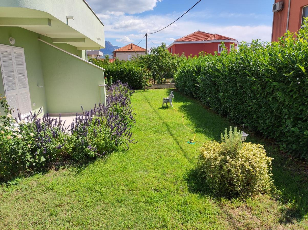 Apartments Valeria Kastela Bagian luar foto