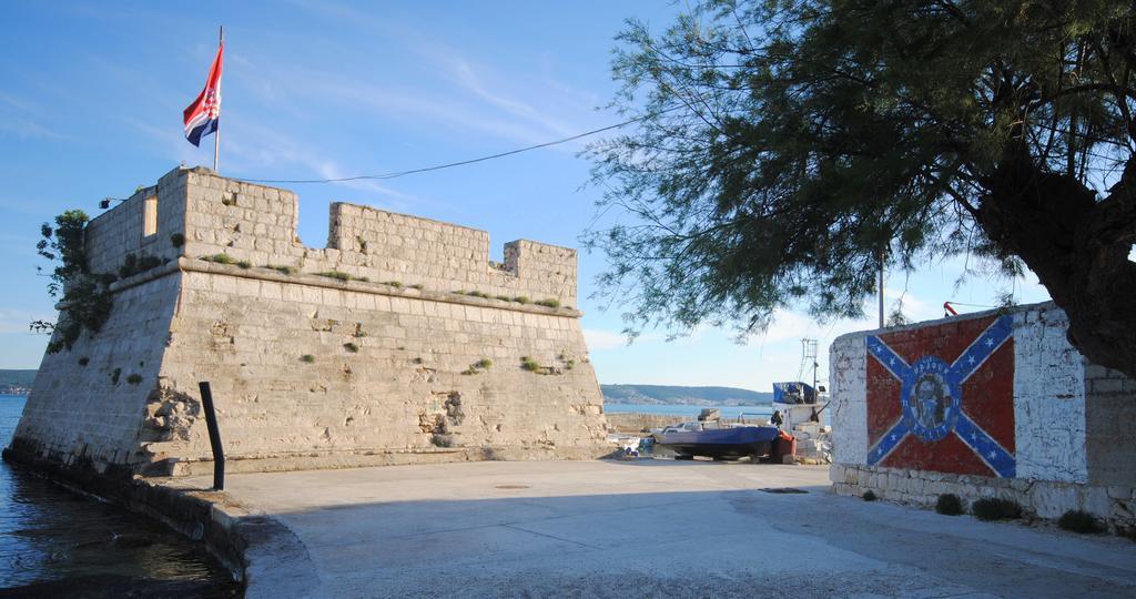 Apartments Valeria Kastela Bagian luar foto