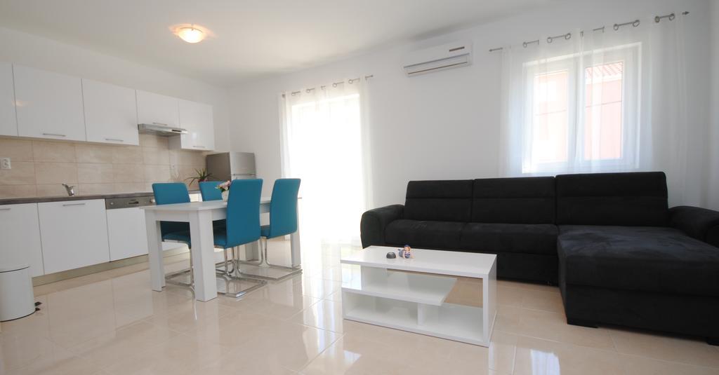 Apartments Valeria Kastela Bagian luar foto